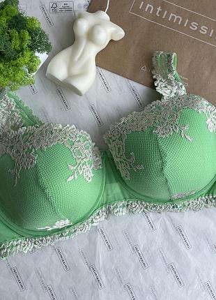 Бюстгальтер від італійського бренду intimissimi 95c, 100b
