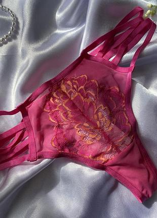 Стрінги з портупеями рожеві з квітковим візерунком від hunkemoller