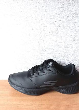 Класні кросівки skechers 36 р. устілка 23 см.