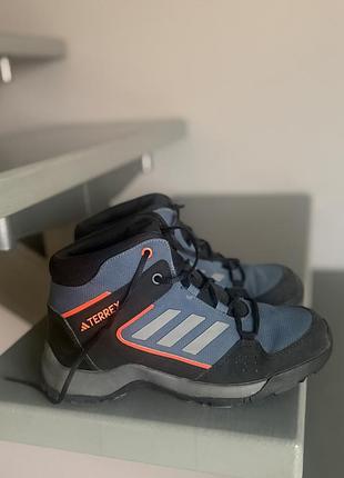 Черевики для підлітків adidas terrex hyperhiker сині, розмір 35.5, довжина устілки 22.2 см