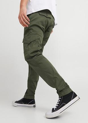 Карго кольору хакі jack & jones
