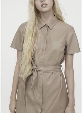 Коротка сукня жіноча h&m зі штучної шкіри бежева