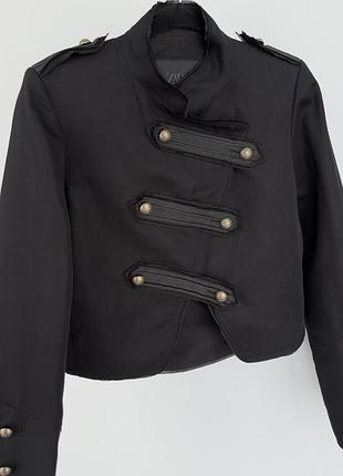 Чорна куртка zara 6