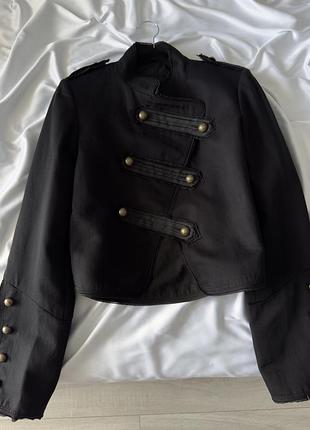 Чорна куртка zara