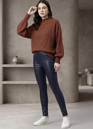 Нові жіночі утеплені темно-сині легінси marks &  spencer зі штучної шкіри (екошкіри) з високою посадкою і  вертикальними швами  розмір 12l
