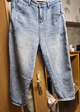 Продам красивые джинсы момы 10