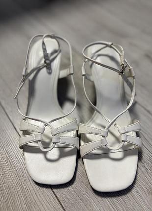 Босоніжки mango 23,5 устілка (36р)