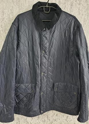 Стьогана куртка barbour.