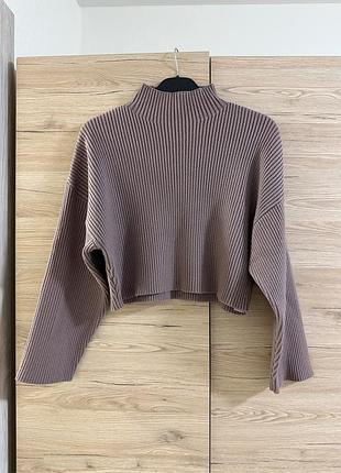 Стильний укорочений светр у рубчик zara