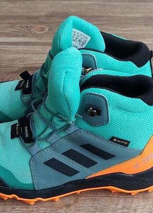 Ботинки adidas terrex mid gtx. размер 31.