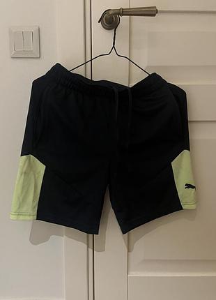 Спортивні шорти puma drycell — розмір s 13/14 років