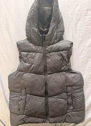 Дитяча жилетка 4f 140 р. 2