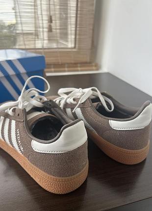 Кросівки adidas 2