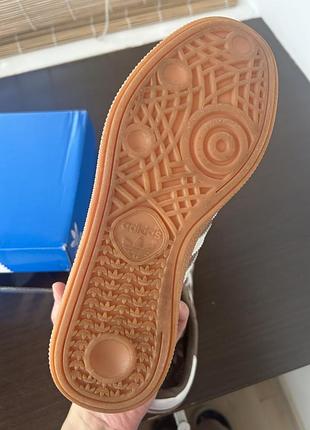 Кросівки adidas 4