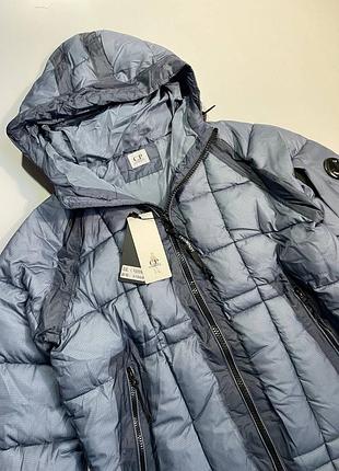 Куртка пуховик c.p. company / серый мужской пуховик / cp company с линзой на рукаве / зимняя куртка сипе компани/куртка мужская