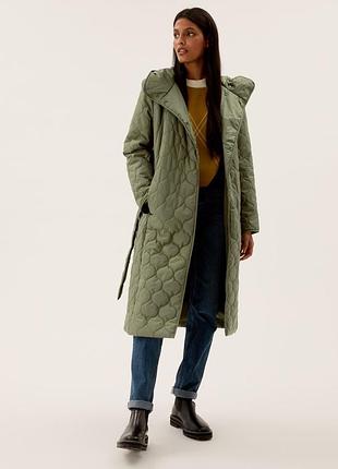 Стьобане пальто з капюшоном під пояс mark & spencer, оригінал