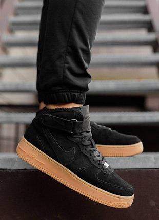 Мужские зимние кроссовки nike air force 1 черные с бежевым с мехом замшевые до -21*с найк аир форс 42 (26.5) (b)