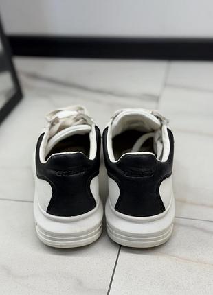 Кеди білі guess 25,5см 5