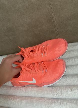 Жіночі кросівки nike