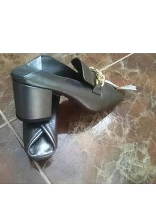 Туфли шлепанцы 
бренд zara. нат кожа.
р. 37_38