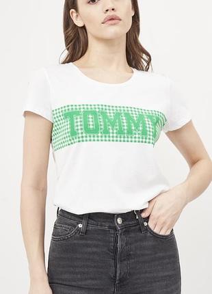 Стильная женская футболка Tommy hilfiger размер s