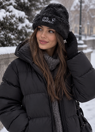 Шапка чорна жіноча jack wolfskin s