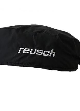 Черную спортивную шапку-подшлемник reusch