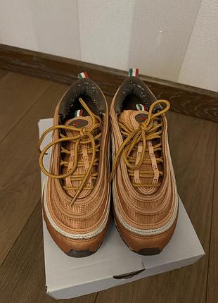Оригінальні жіночі кросівки nike air max