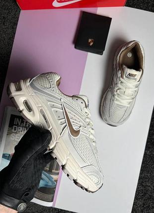 Жіночі кросівки nike air max moto 2k beige brown