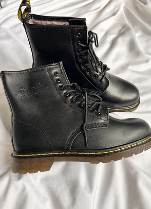 Чоловічі ботинки dr. martens 1460 smooth black зимові на хутрі 42 розмір