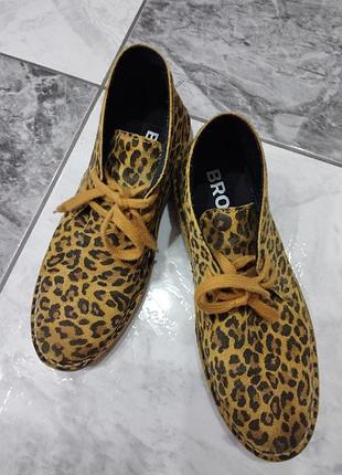 Замшеві дезерти черевики bronx леопардові 39 розмір чукка (chukka / desert boots)