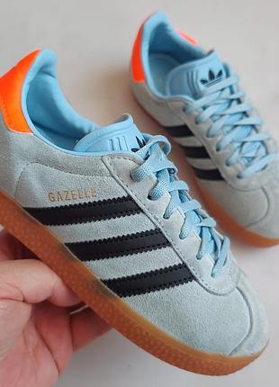 Оригинальные adidas gazellle р33 длина стельки по факту 21см
ц580грн