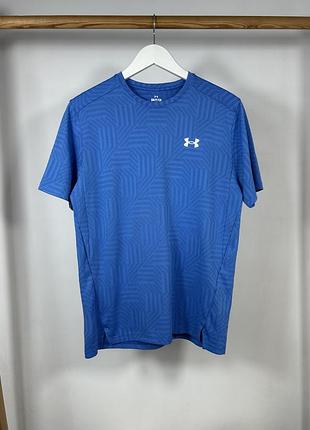 Under armour tech vent красива спортивна футболка з візерунком розмір м