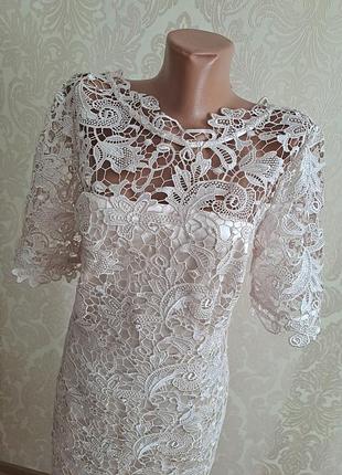 Нарядное женское кружевное платье