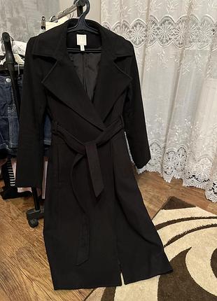 Чорне кашемірове пальто h&m
