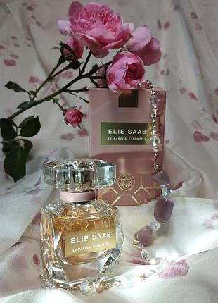 Парфюмированная вода le parfum essentiel
elie saab 
eau de parfum 
made in france 
30 ml