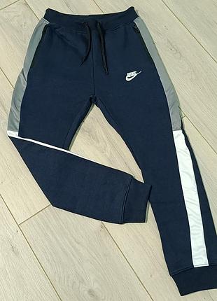 Спортивные штаны nike