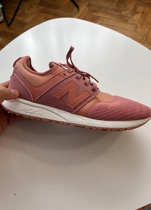 Кросівки new balance