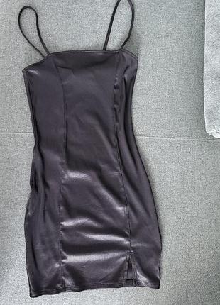 Чорна облягаюча сукня h&m у рубчик s