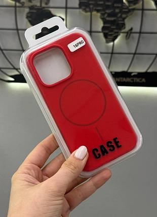 Чехол-бампер c magsafe для телефона айфон 16 про,silicone case чехол с микрофиброй для iphone 16 pro ( красный)