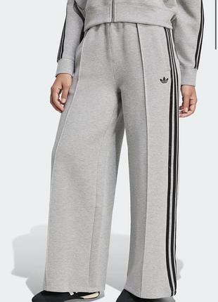 Спортивні штани adidas