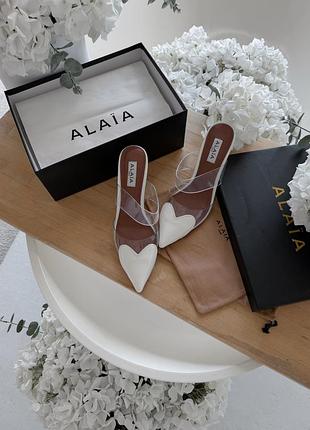 Туфлі alaia le cœur white