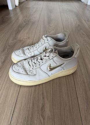 Кросівки nike air force білі