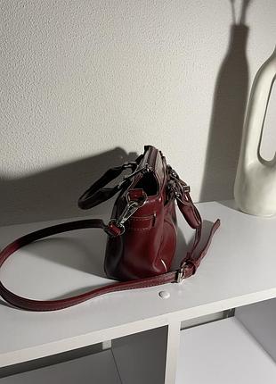 Маленька бордова сумочка stradivarius через плече 3