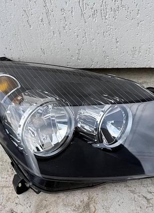 Фара права черная галоген, опель астра аш, opel astra h, 24451033, оригинал hella