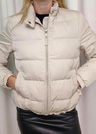 Оригинальная куртка, пуховик massimo dutti в идеальном состоянии, демисезонная женская.
оригінальна куртка, пуховик massimo dutti в ідеальному стані.