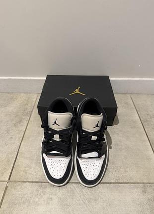 Кросівки жіночі nike jordan original. 38 розмір 24 см устілка.