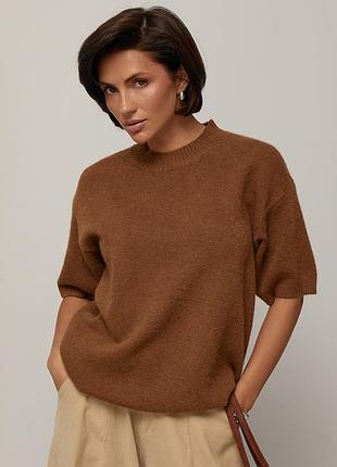 Свободный вязаный джемпер с коротким рукавом - коричневый цвет, one size (имеется размеры)