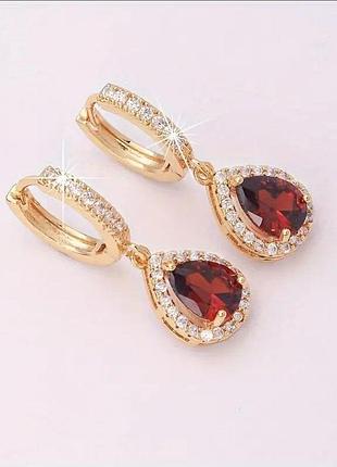 Серьги-капли с красным синтетическим церконом