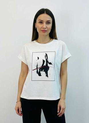 Жіноча футболка оверсайз з принтом ієрогліфи kaptsova mkks11528